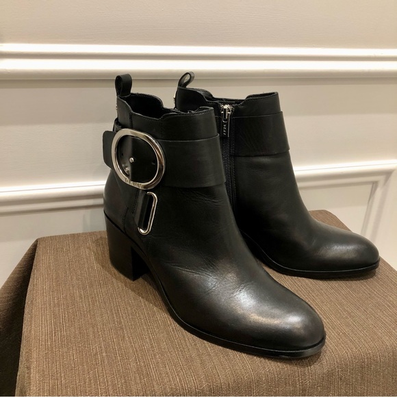❌SOLD❌DKNY black leather ankle boots with silver hardware. Size 7.5 Heel 2.5” - Picture 2 of 8